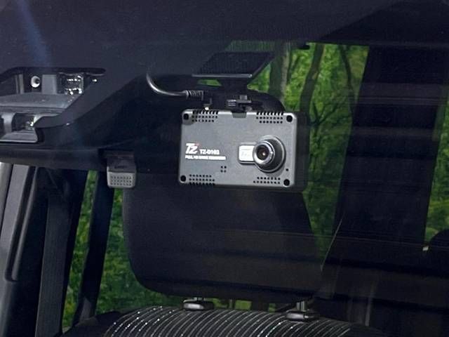 Toyota VOXY 2018-04 23805-6