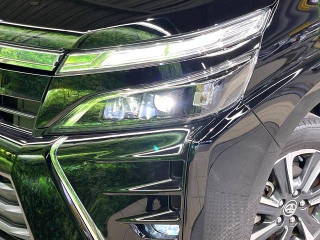 Toyota VOXY 2018-04 23805-13