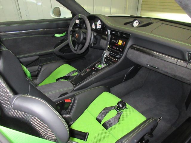 Porsche 911 2019-03 190145-1