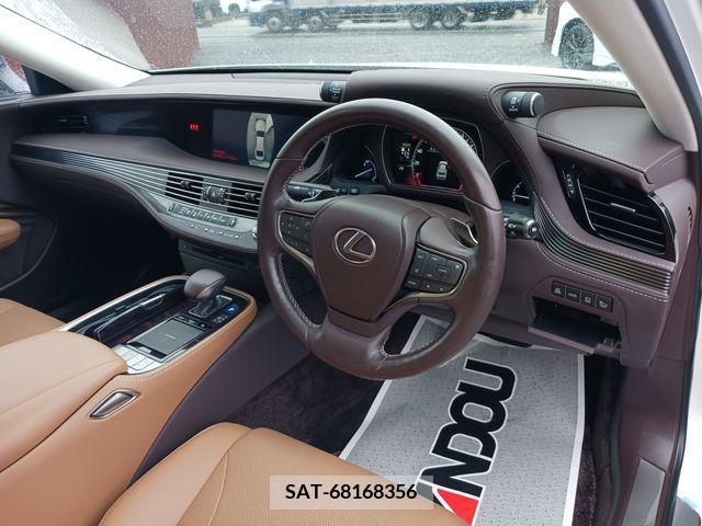 Lexus LS 2017-11 204733-10