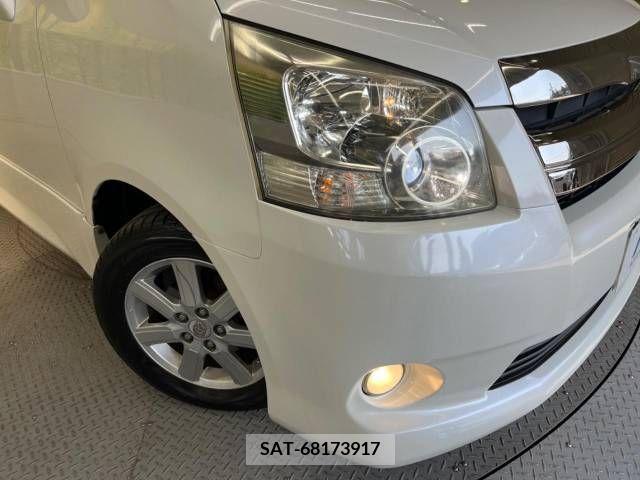 Toyota NOAH 2008-12 250211-13