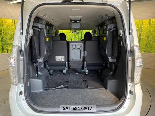 Toyota NOAH 2008-12 250211-11