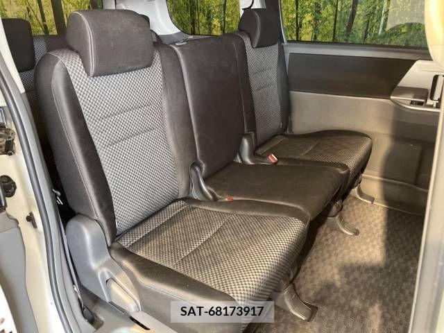Toyota NOAH 2008-12 250211-9