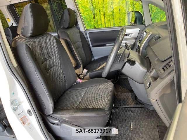 Toyota NOAH 2008-12 250211-8