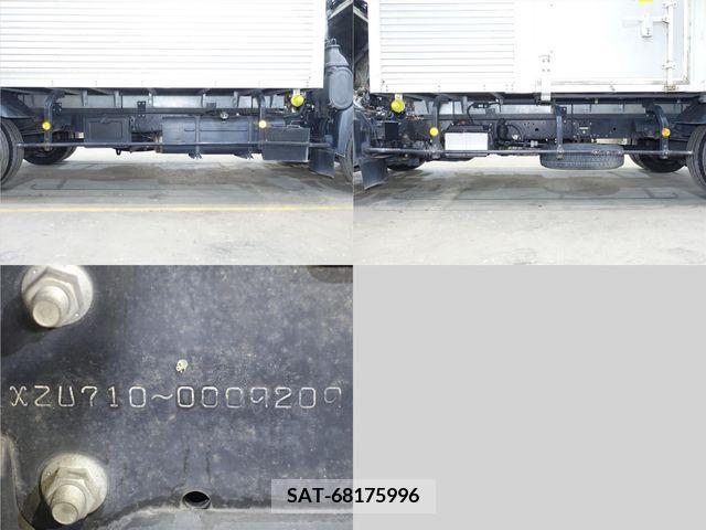 Hino DUTRO 2014-03 210438-11