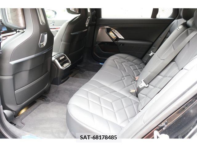 Bmw 7 SERIES 2023-06 333625-12