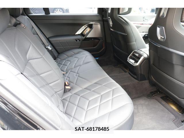Bmw 7 SERIES 2023-06 333625-11