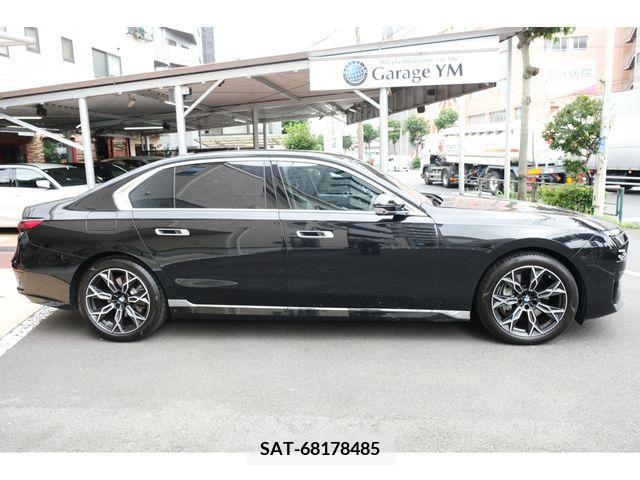 Bmw 7 SERIES 2023-06 333625-6