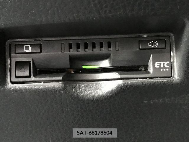 Toyota C-HR 2018-08 323053-17