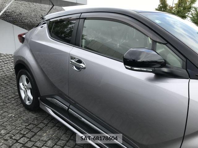 Toyota C-HR 2018-08 323053-4