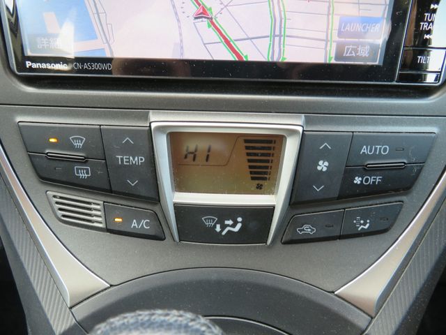 Toyota RACTIS 2011-02 185848-9