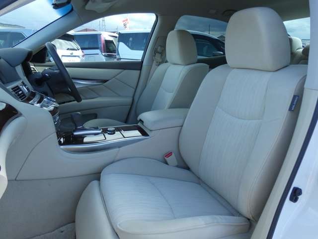 Nissan FUGA 2017-01 26800-23