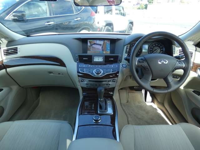 Nissan FUGA 2017-01 26800-1