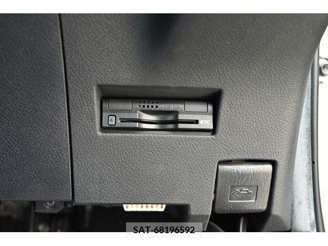 Toyota COROLLA AXIO 2013-09 226891-17