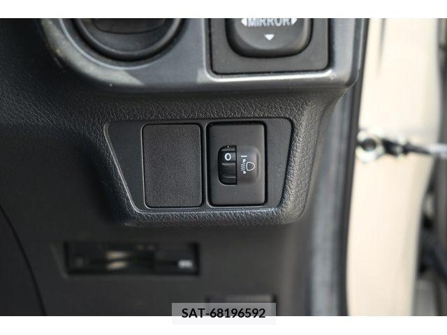 Toyota COROLLA AXIO 2013-09 226891-18