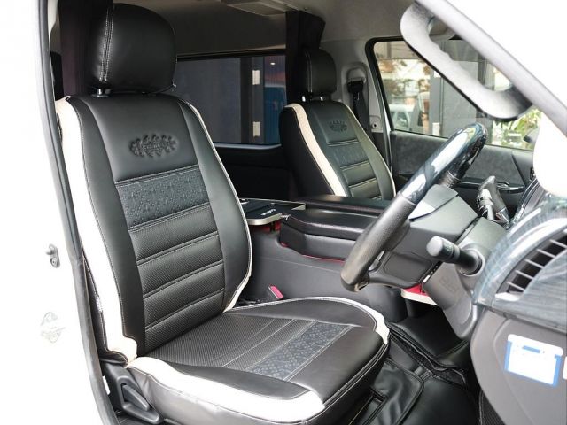 Toyota HIACE WAGON 2015-11 183210-8