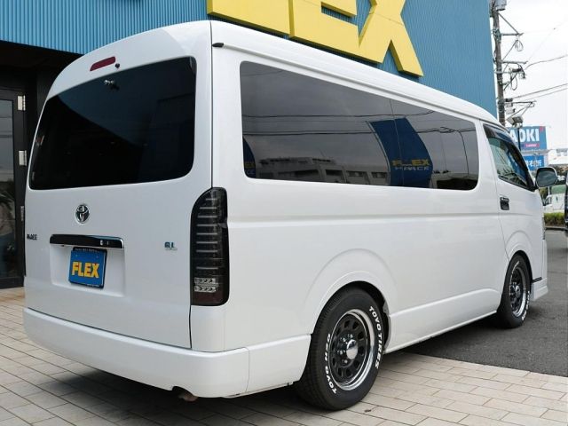 Toyota HIACE WAGON 2015-11 183210-2