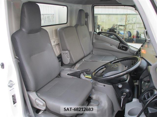 Hino DUTRO 2016-09 218949-13