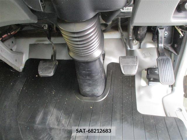 Hino DUTRO 2016-09 218949-12