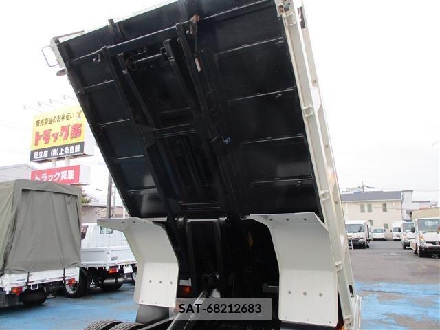 Hino DUTRO 2016-09 218949-8