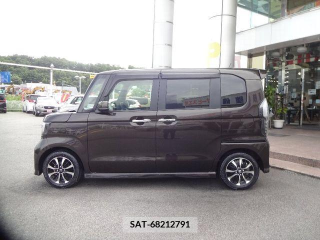 Honda N BOX CUSTOM 2017-09 328497-4