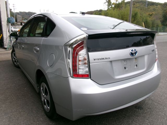 Toyota PRIUS 2013-11 181884-2