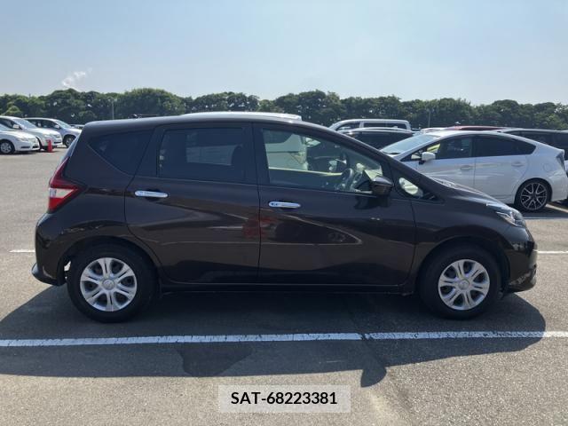 Nissan NOTE 2017-05 327450-6