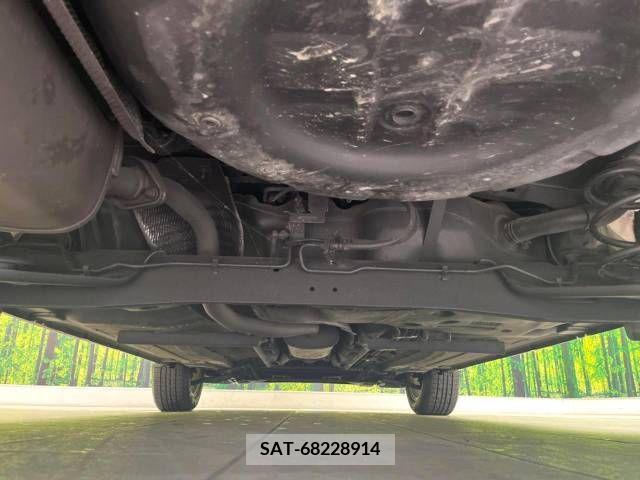 Nissan JUKE 2011-12 320476-18