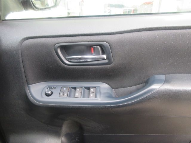 Toyota VOXY HYBRID 2014-10 194529-25