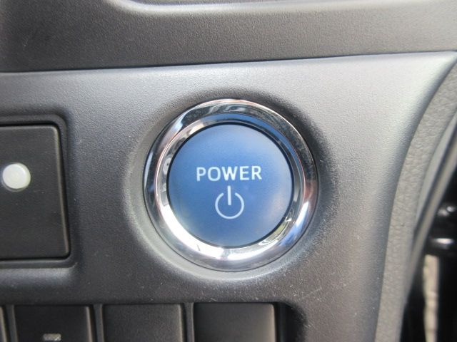 Toyota VOXY HYBRID 2014-10 194529-22