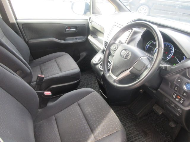 Toyota VOXY HYBRID 2014-10 194529-11