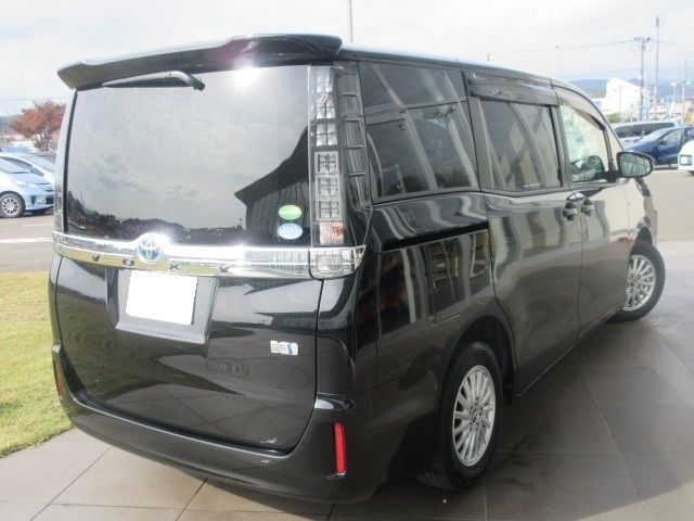 Toyota VOXY HYBRID 2014-10 194529-1