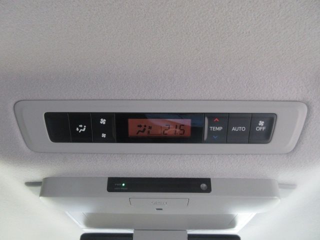 Toyota VOXY HYBRID 2014-10 194529-19