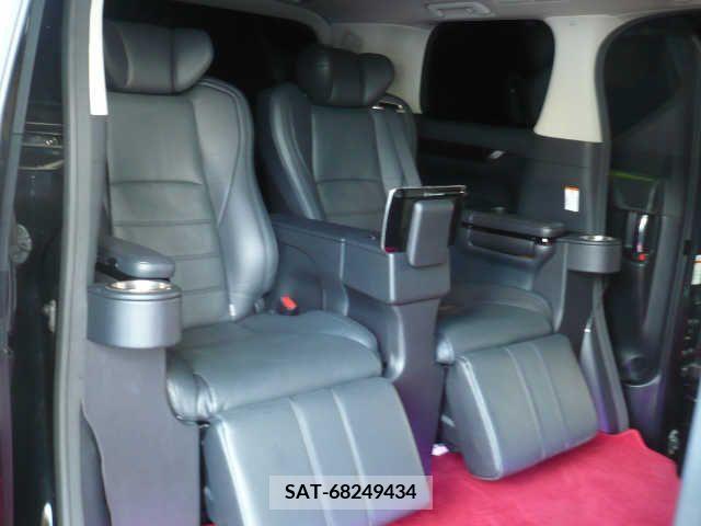 Toyota VELLFIRE 2017-03 299378-3
