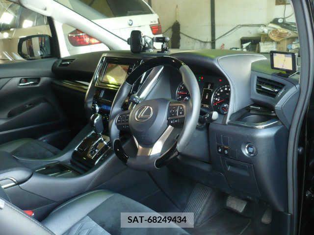 Toyota VELLFIRE 2017-03 299378-1