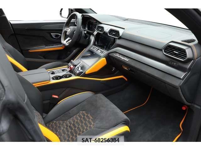 Lamborghini URUS 2022-03 222389-11