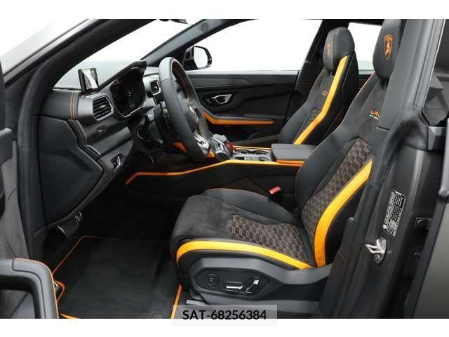 Lamborghini URUS 2022-03 222389-6