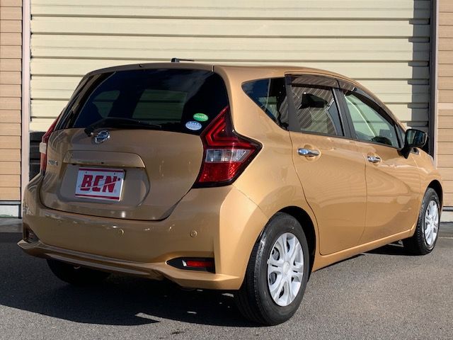 Nissan NOTE 2017-04 24673-2