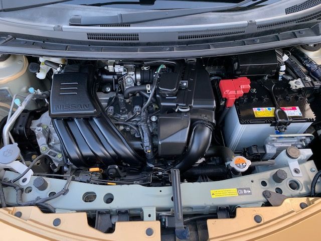 Nissan NOTE 2017-04 24673-27