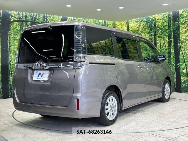 Toyota VOXY 2017-09 331022-18