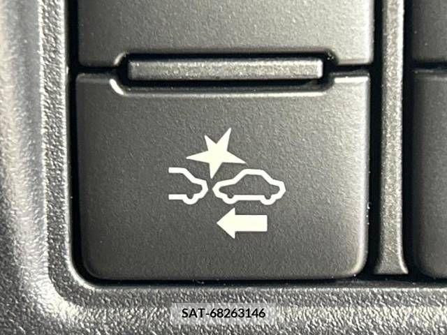 Toyota VOXY 2017-09 331022-6