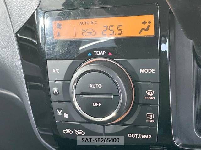 Nissan ROOX 2010-08 354584-4