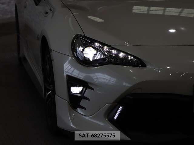 Toyota 86 2017-06 321194-13