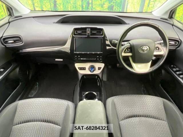 Toyota PRIUS 2018-05 366434-1