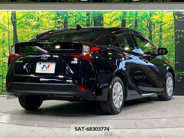 Toyota PRIUS 2019-01 224335-17