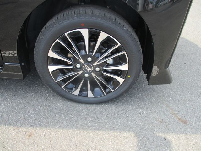 Daihatsu TANTO CUSTOM 2023-11 184452-9
