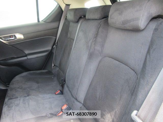 Lexus CT 2017-03 275181-5