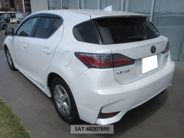 Lexus CT 2017-03 275181-3