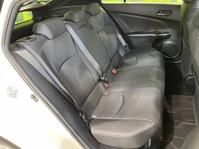 Toyota PRIUS 2016-10 10568-9