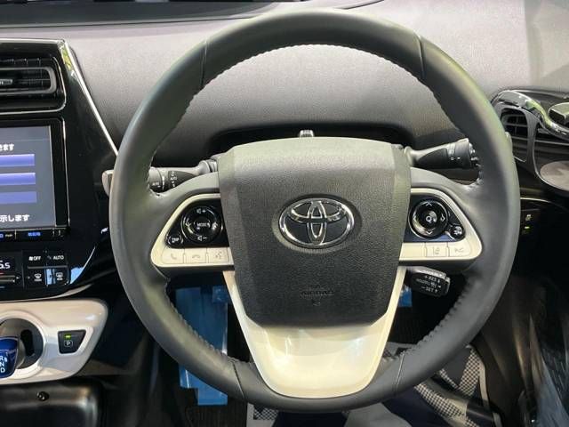 Toyota PRIUS 2016-10 10568-11